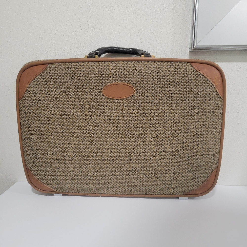 Vintage Vestura Tweed Leather and Chrome Briefcase Made In USA 19 in